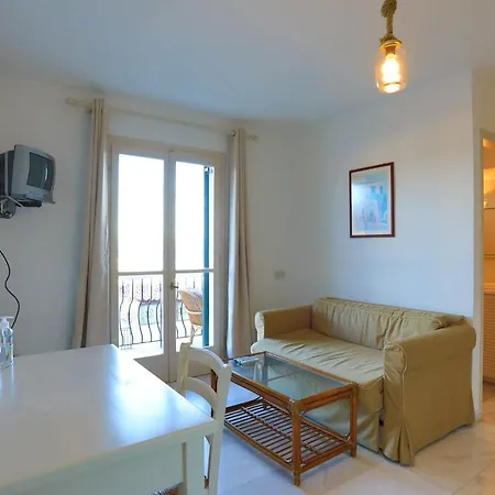 Sterna Apartment *